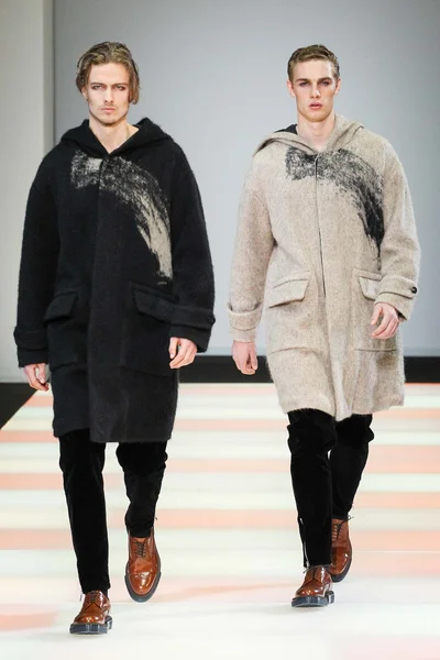 Look 2